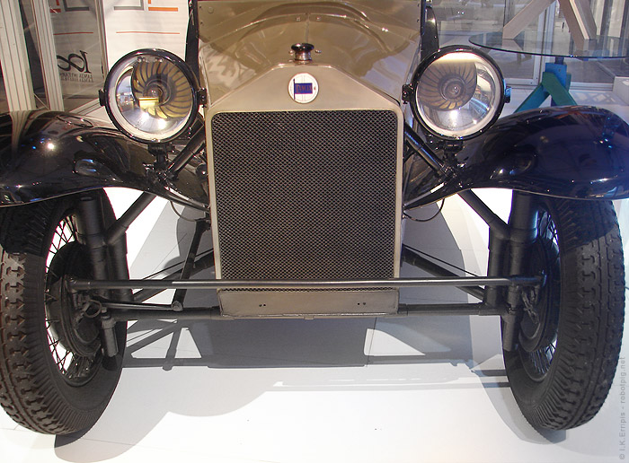 1922 Lancia Lambda. Η Lancia Lambda παρουσιάστηκε